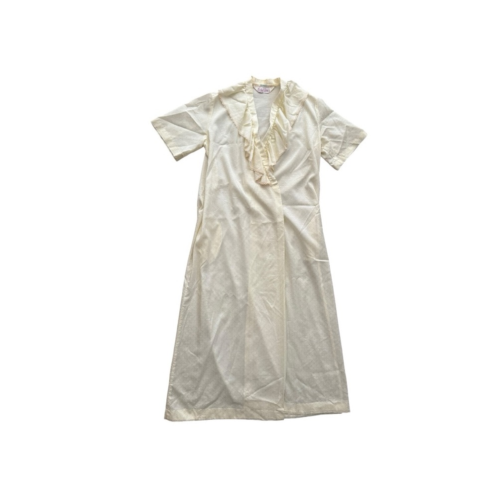 Vintage 60s Evelyn Pearson Union Made Cream Ruffled Robe Retro